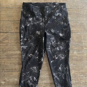 Lululemon Athletica Black and Gray Leggings